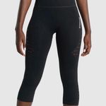 Gym Shark Cropped Leggings Photo 1