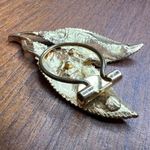 Vintage Double Leaf Clasp Pinless Brooch Pin Gold Tone Photo 5