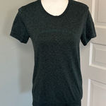 Lululemon  swiftly green Women's athletic Top t-shirt size 8 Photo 0