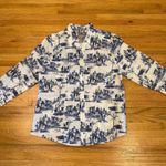 Chico's  (M‎ 8–10) Wrinkle Resistant Shirt Blue White Cityscape Cotton Travel Photo 0