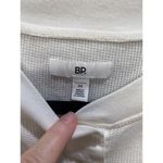 BP  Cropped T-Shirt Top Women's Medium White Waffle Knit Long Sleeve Henley A02 Photo 1