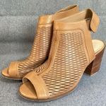 Vince Camuto  Womens Lavette Sandal Size 9M Cognac Tan Leather Slingback Heel Photo 3