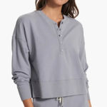 Vuori  Laguna Hanley Sweater Women's Photo 0