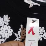 Francesca's June & Hudson Black Darling 3D Lace Floral Boxy Tee Size Small Photo 6