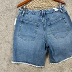 Good American NWT Women’s Good 90s Icon Bermuda Denim Shorts in Indigo 12/31 Photo 7