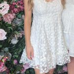 Selfie Leslie White dress Photo 1