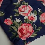 Cupshe  NAVY ROSE FLORAL RUFFLE SW8M BIKINI TOP MEDIUM Photo 1
