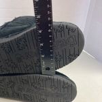 BEARPAWS Women’s Black Suede Boots Size 6 Photo 2
