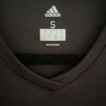 adidas Women's Sleeveless Softball Graphic T Photo 5