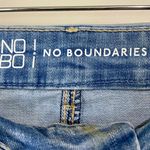 No Boundaries Women’s Light Wash Skinny Denim Jean Size 11 Photo 3