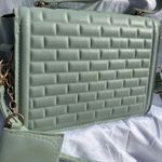 Source Unknown Green Quilted Crossbody Bag in new condition Photo 1