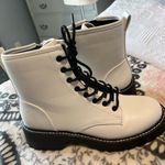 Madden Girl  White Combat Boots Ankle Lace Up Side Zip Booties Women 8 New in Box Photo 4