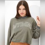 American Eagle  Oversized Cropped
Wyoming sweatshirt size xs Photo 6
