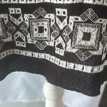 Embroidered Black and White Women's Top Size M Photo 2