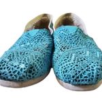 Toms Shoes Women 6.5 Blue Ivory Dip Dyed Ombre Crochet Baltic Slip On Flats Photo 6
