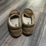 Minnetonka Fuzzy Slip On Leather Suede Brown Moccasins Women's 8 Photo 3