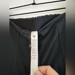 Lululemon Light Utilitech Cargo Pocket High Rise Pant 30 Black Photo 3