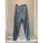 American Eagle NEW  Denim Relaxed Mom Jogger Sz 0‎ Medium Wash Cargo High Rise Photo 8