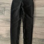 Black textured booty scrunch leggings Size XS Photo 0