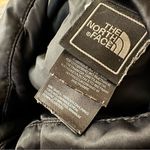 The North Face Black Puffer Vest Medium 550 Goose Down Zip Size Small Photo 3