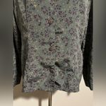Sag Harbor EUC  Grey and Purple Button Down Floral Blouse size 8 Photo 5