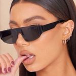 Pretty Little Thing Black Sunglasses Photo 0