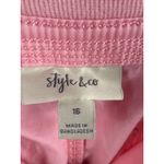 Women’s Style & Co Size 16 Bubblegum Pink Cargo Capri Pants Photo 3