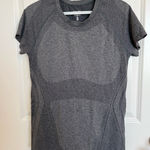 Athleta  Momentum Seamless Tee Large Photo 0