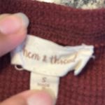 Hem & Thread  Maroon Stripe Textured Cold Shoulder L/S Size Small EUC #6451 Photo 5