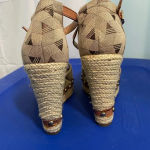 ALDO  studded‎ brown wedges Photo 3