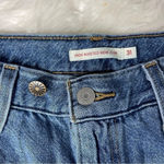 Levi's High Waisted Mom Jeans Taper Straight Leg Denim Size 31 Photo 4