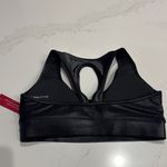 Carbon 38 Action Bra 2.0 in Tamara Shine Photo 5