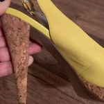 Jessica Simpson Hanson Open Toe Heels Size 7 Bright Yellow Never Worn Photo 4