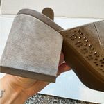 Lucky Brand Grey Leather Lazer Cut Peep Toe Heeled Sandals Womens 6 Casual Mule Photo 7