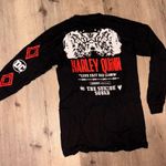 Hot Topic Harley Quinn Black and Red Long Sleeve Tee Photo 0