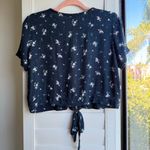 Active USA floral button down short sleeve crop top with bow in navy size large Photo 5