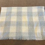 Old Navy Women’s Grey & Ivory Checkered Pashmina Scarf Photo 0