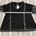 POL New Arrival. Relaxed fit top with contrast panels. Photo 2