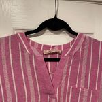 NWT Coastal Comfort Size S Pink Stripe Linen Blend Split Neck Short Sleeve Top White Photo 1