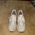 on cloud  Shoes Photo 3