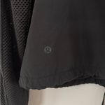 Lululemon Catch a Breeze Pullover 8 Black Photo 6