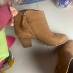 Dolce Vita Size 9.5 Juneau Ankle Boots Fringe Chain Neutral Brown Shoes Suede Photo 5