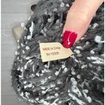 Gray & white open weave knit infinity scarf Photo 3