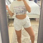 Hollister Cream Tee Shirt Photo 1