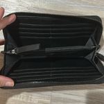 Vera Wang , black and tan long wallet Photo 1