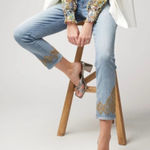 White House | Black Market NWOT WH BM Sz: 6 Mid-Rise Everyday Soft Denim Embroidered and gold beaded Hem Photo 0