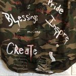 Forever 21 Forever‎ 21 Men camo camouflage shacket shirt with Queen BLM art Photo 3