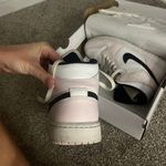 Jordan Nike Women’s Air 1 Mid Photo 5