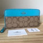 Coach Wallet Photo 0