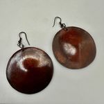 large round brown leather circle earrings Photo 4